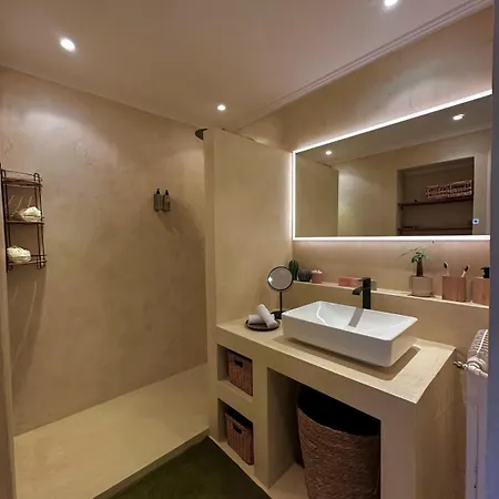 Beautiful Of 71 M2 In Saint-raphael Apartman *