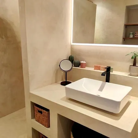 Beautiful Of 71 M2 In Saint-raphael *